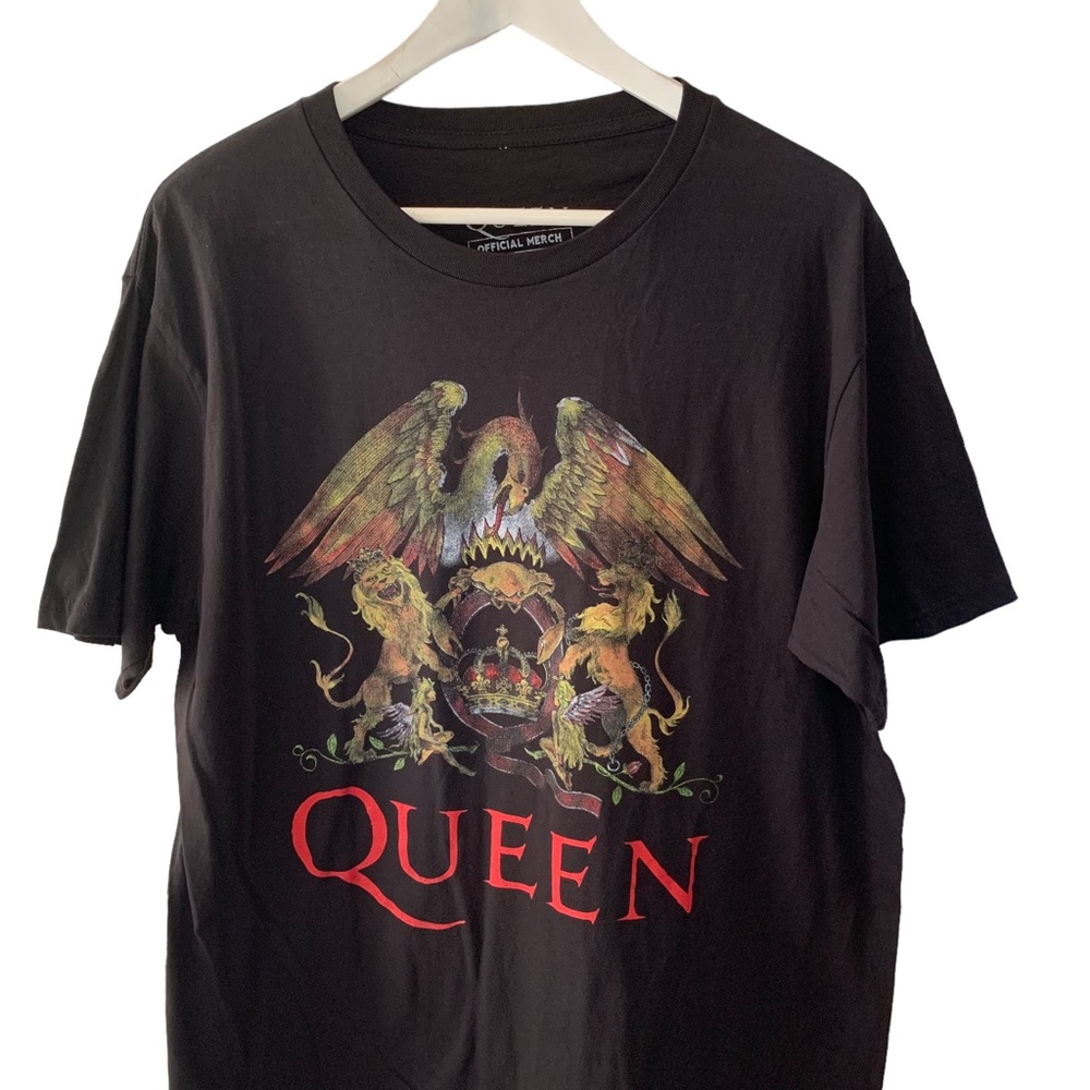 Queen Official Merch Black Graphic Short Sleeve Band Tee Shirt NWOT - Picture 3 of 6
